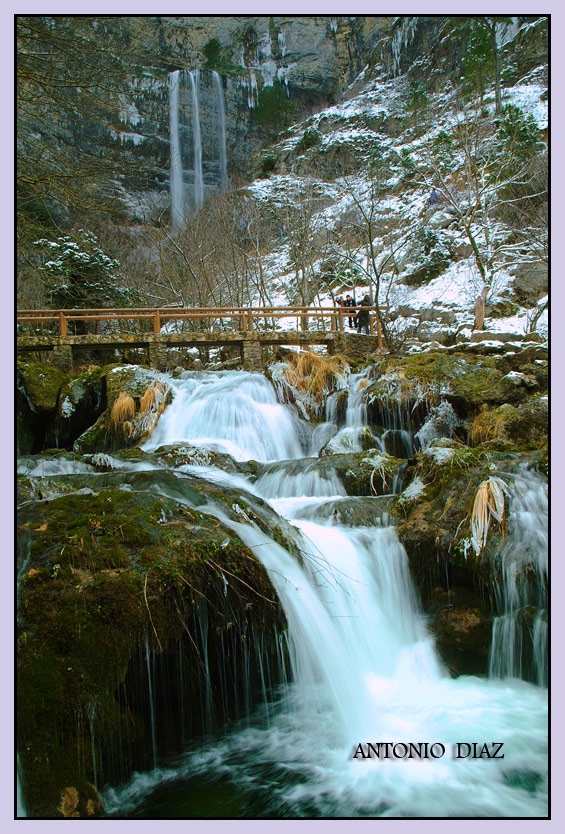 Nacimiento de río mundo