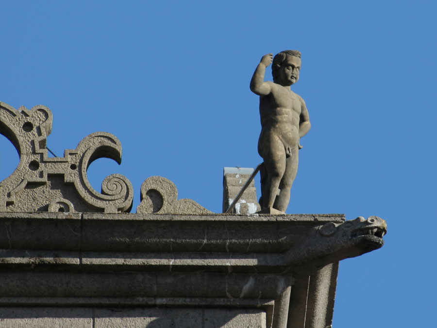 Nackter Junge in Waldenburg