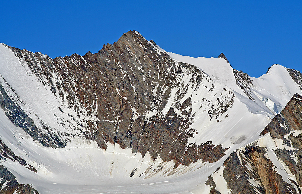 Nadelhorn 4327m und der berühmte Nadelgrat