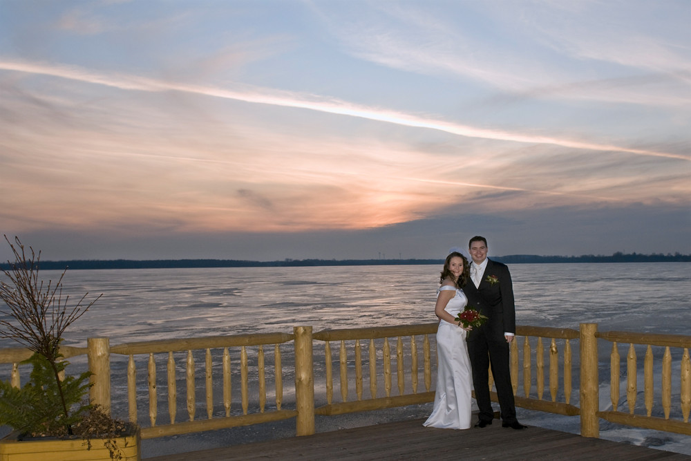 Nadine und Tobias gestern am gefrorenen See