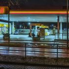 nächtliche Shell Tankstelle