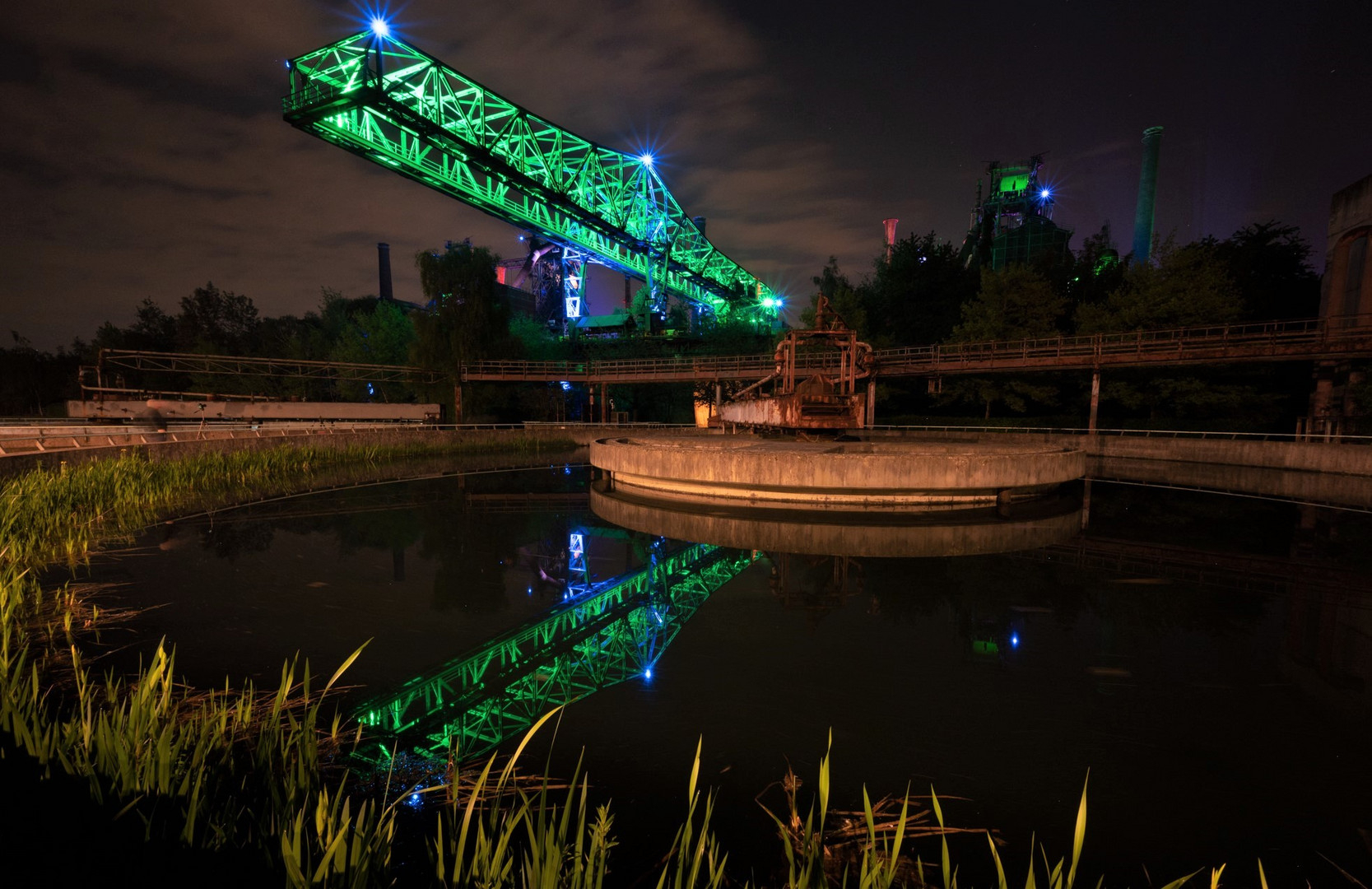 Nächtliche Spiegelung im Landschaftspark