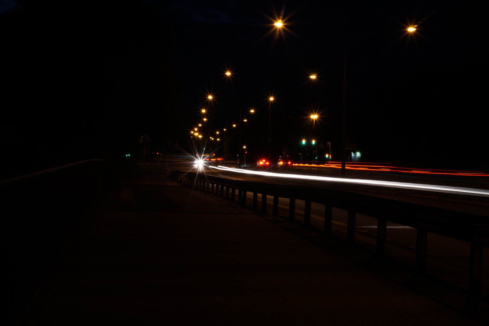 Nächtliche Strassenszene im Ruhrgebiet