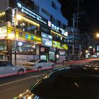 Nächtliche Straßenszene in Anam, Seoul, Südkorea (2)