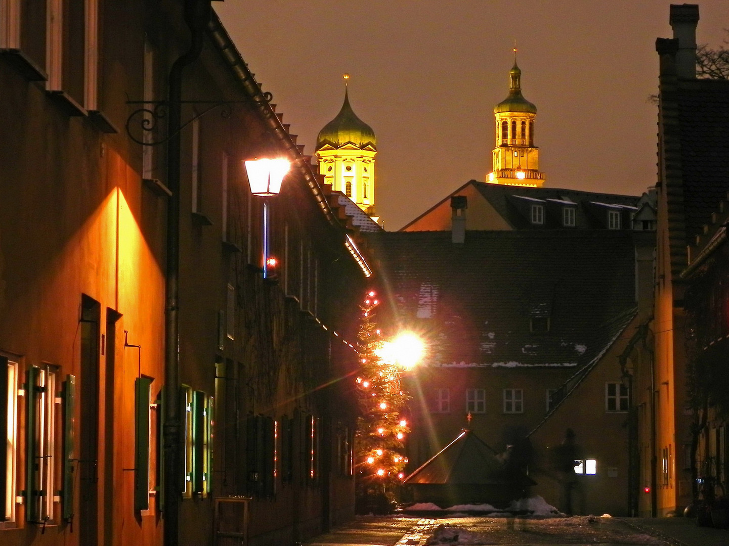 nächtlicher Blick aufs Rathaus