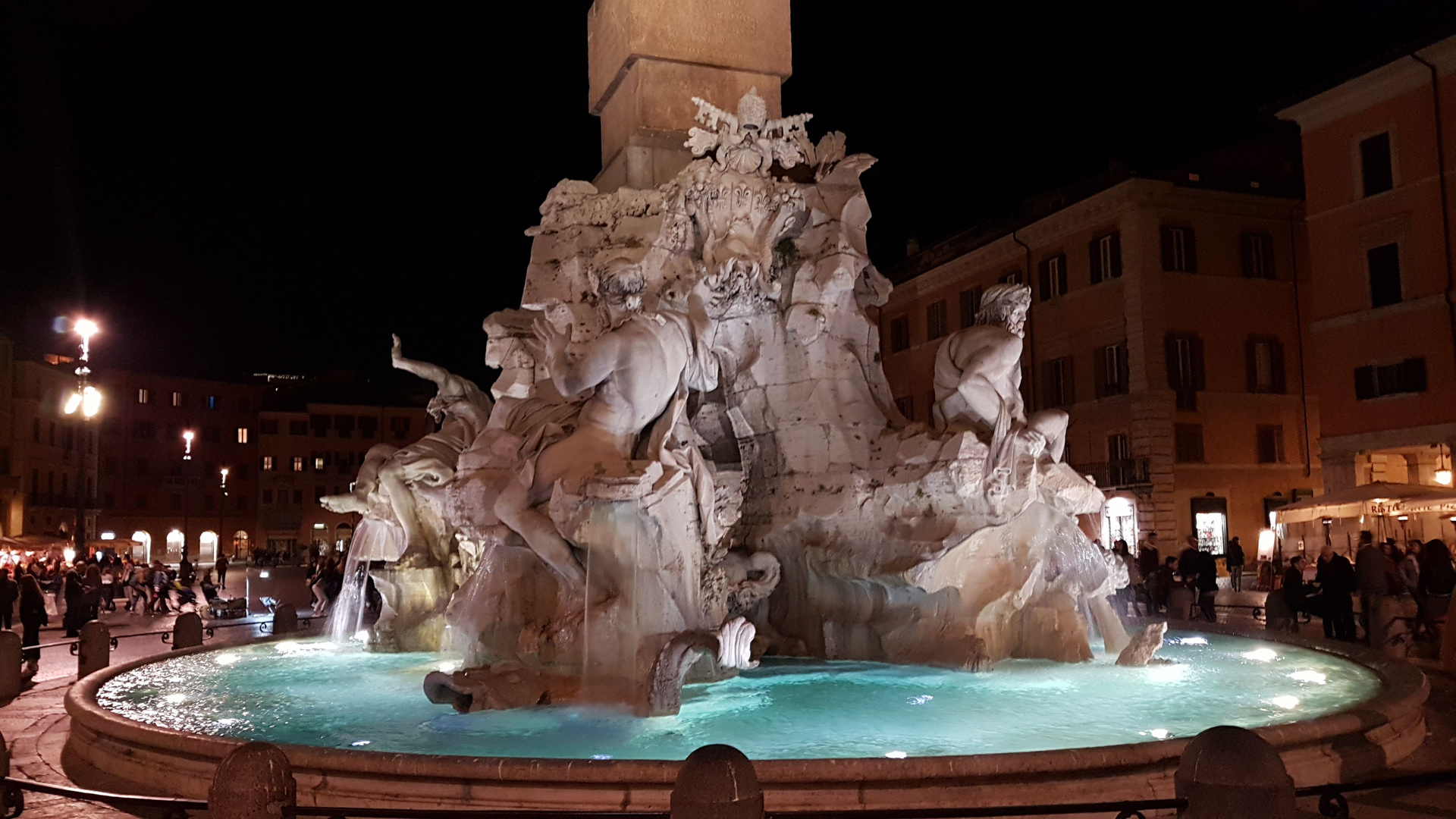 Nächtlicher Brunnen in Rom, Piazza Navona