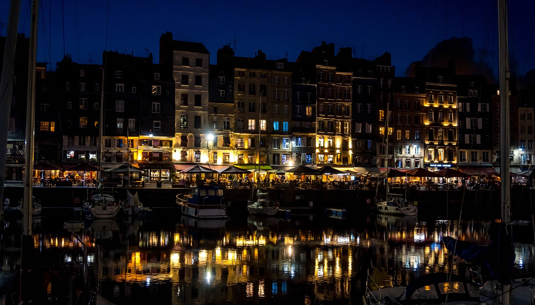 nächtlicher Markt in Honfleur