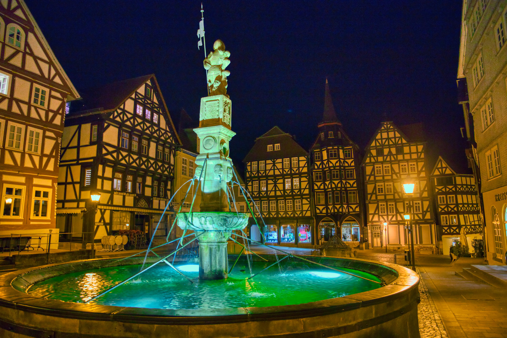 Nächtlicher Marktplatz in Fritzlar.