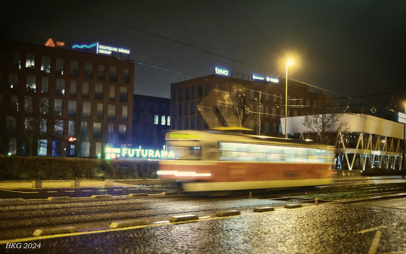 Nächtlicher Niesel in Prag 