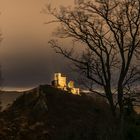 Nächtlicher Trifels und seine Umgebung