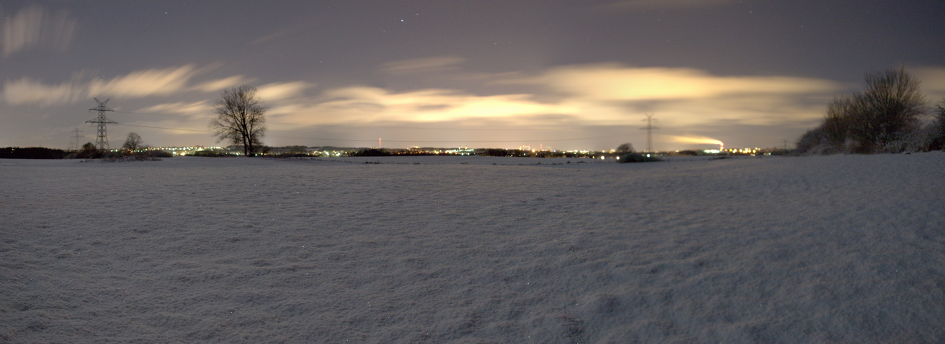 Nächtlicher Winterblick auf Kiel