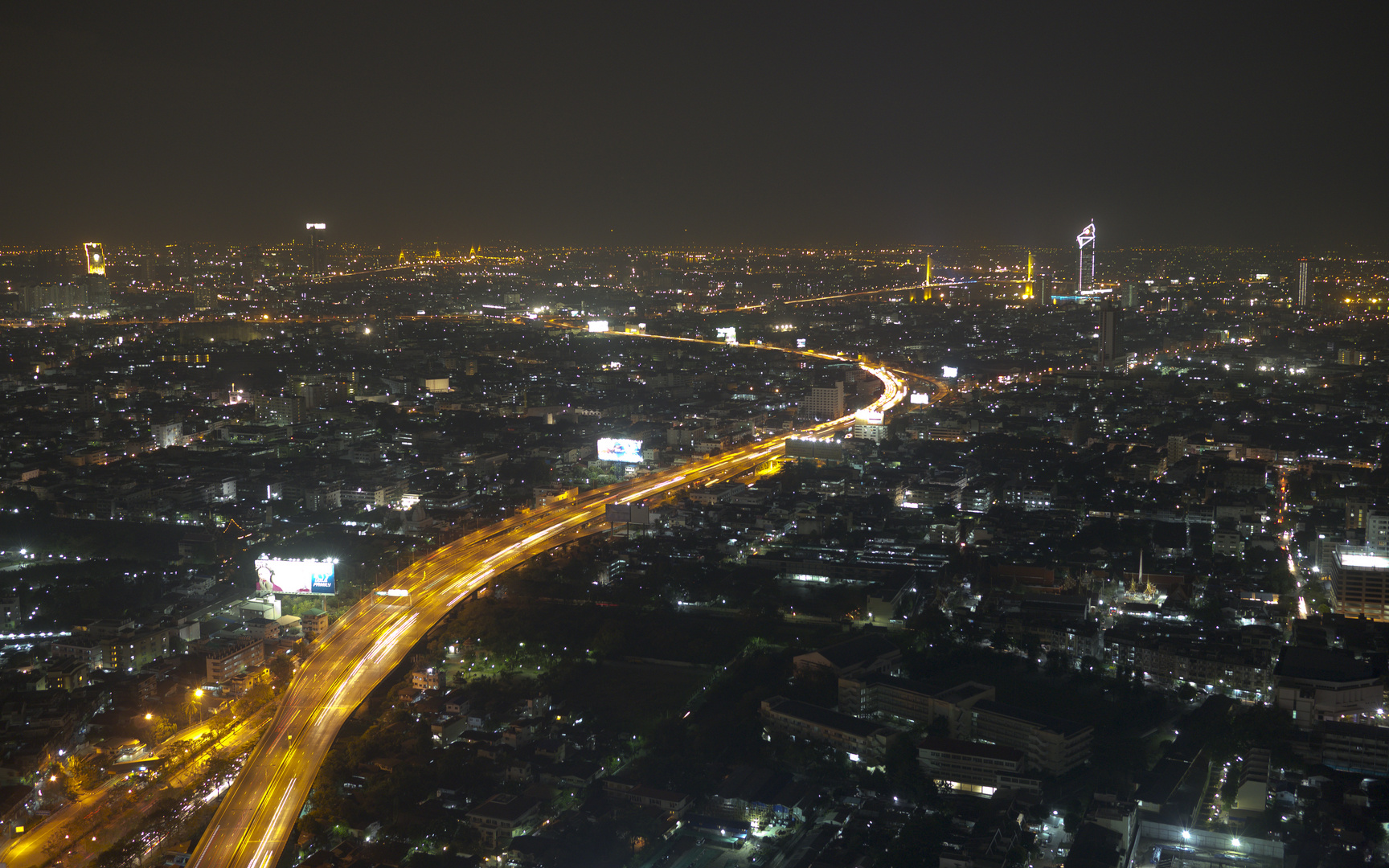 Nächtliches Bangkok