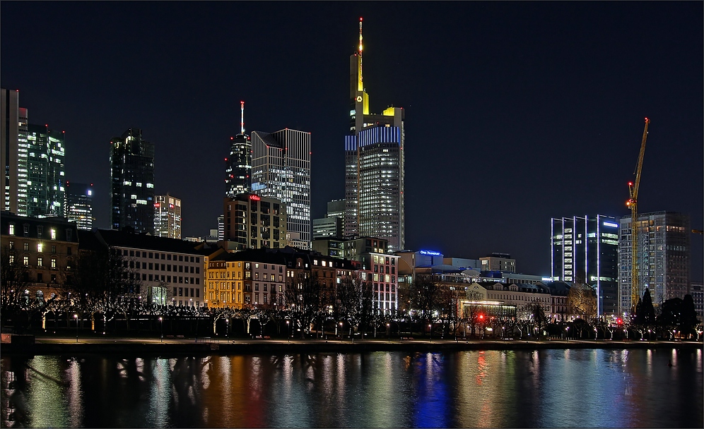 * Nächtliches Frankfurt *