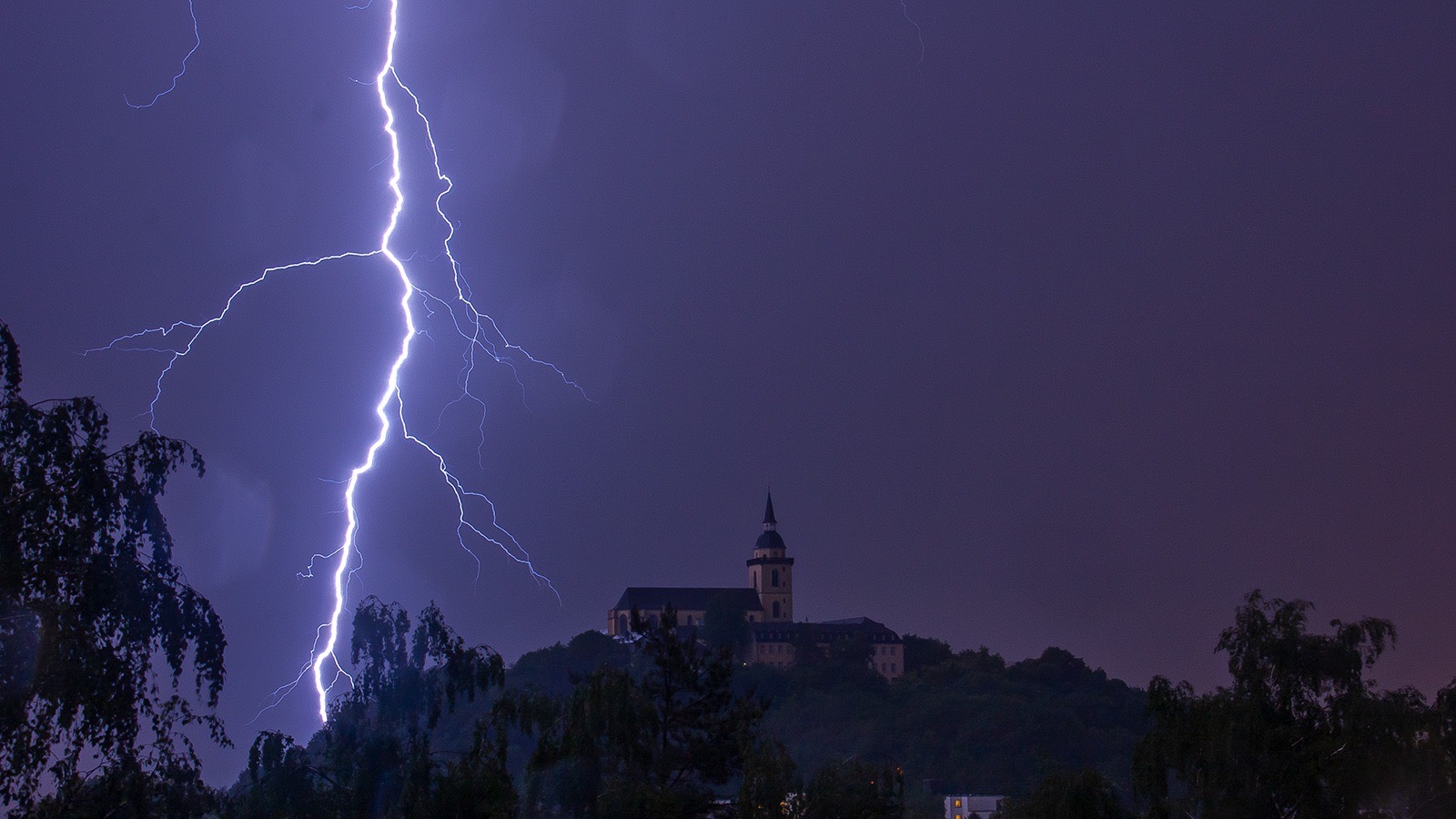 Nächtliches Gewitter über Siegburg