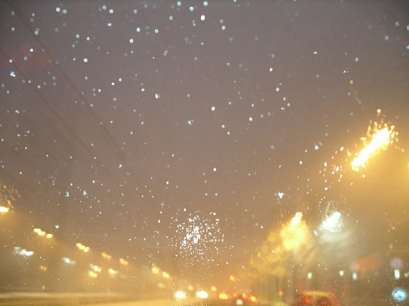 Nächtliches Schneetreiben in Turin