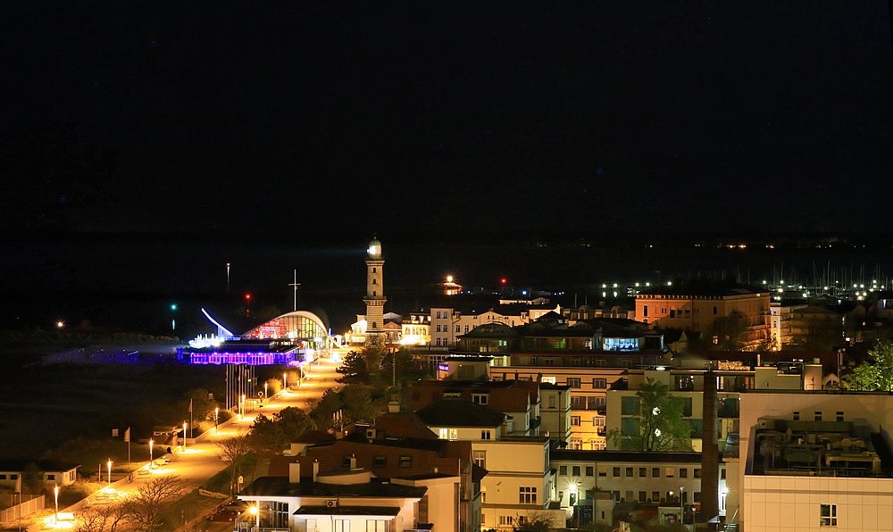 Nächtliches Warnemünde....