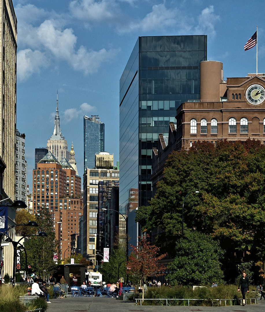 nähe astorplace: cooper union building und empire state building 