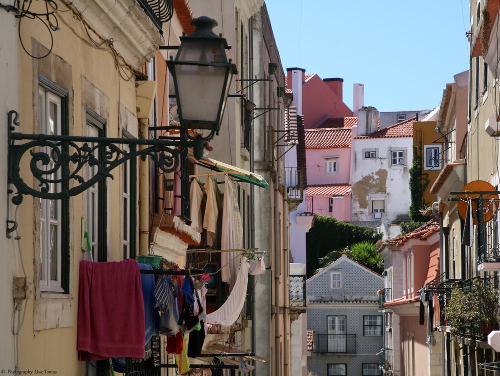 Nähe Calcada da Estrela, Seitenstraße.