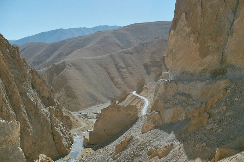 Nähe LachulungaPass 5.065 m, Richtung Leh - Indien