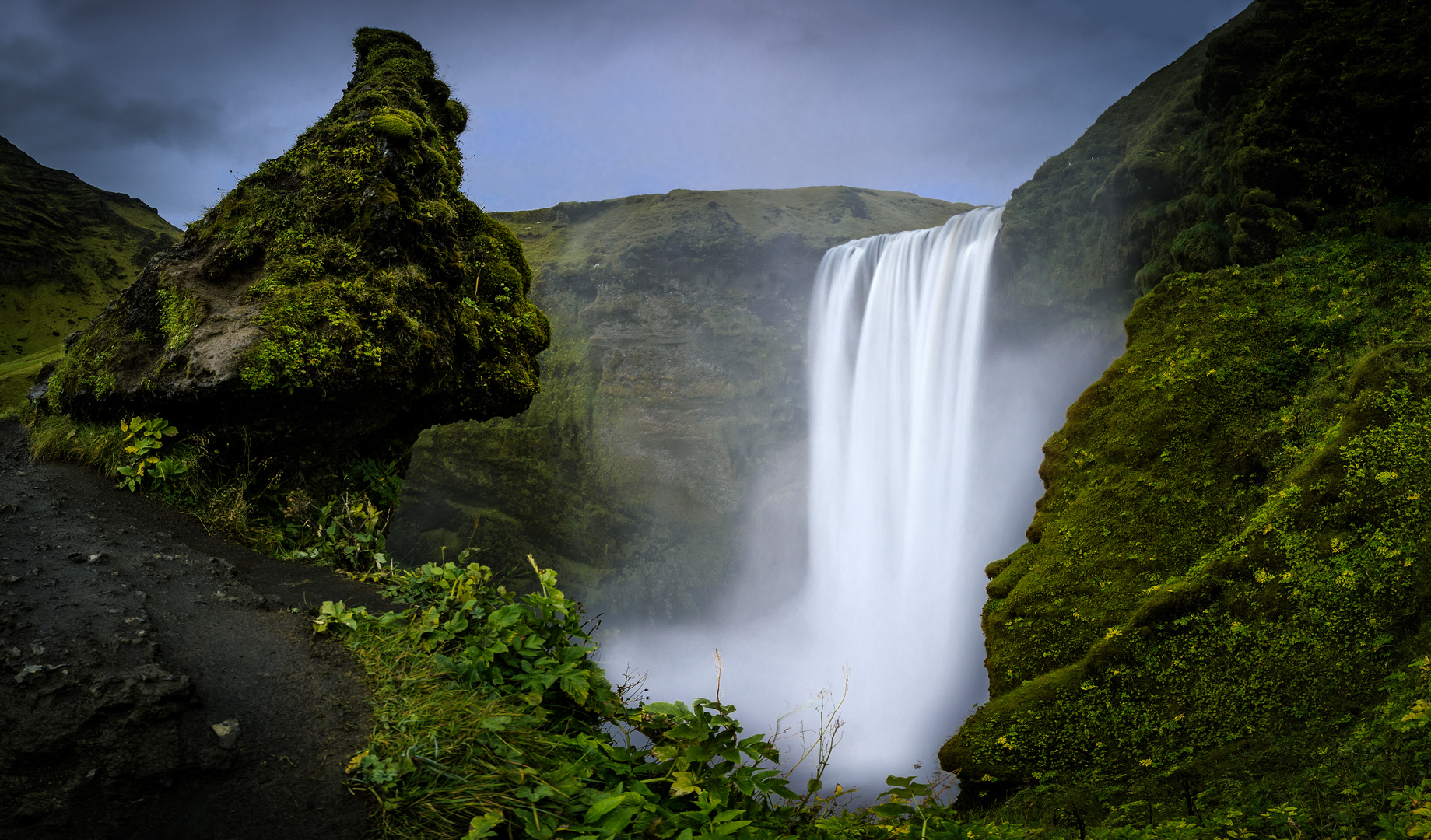 Nah am Skógafoss