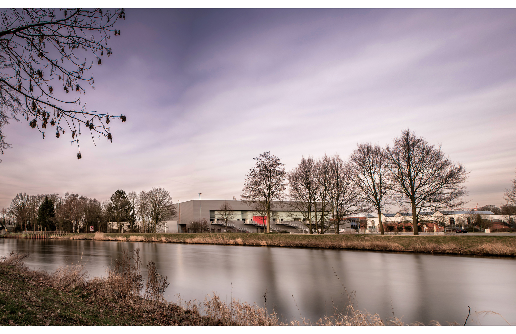 nah am Wasser gebaut Foto & Bild | architektur, lingen und umgebung
