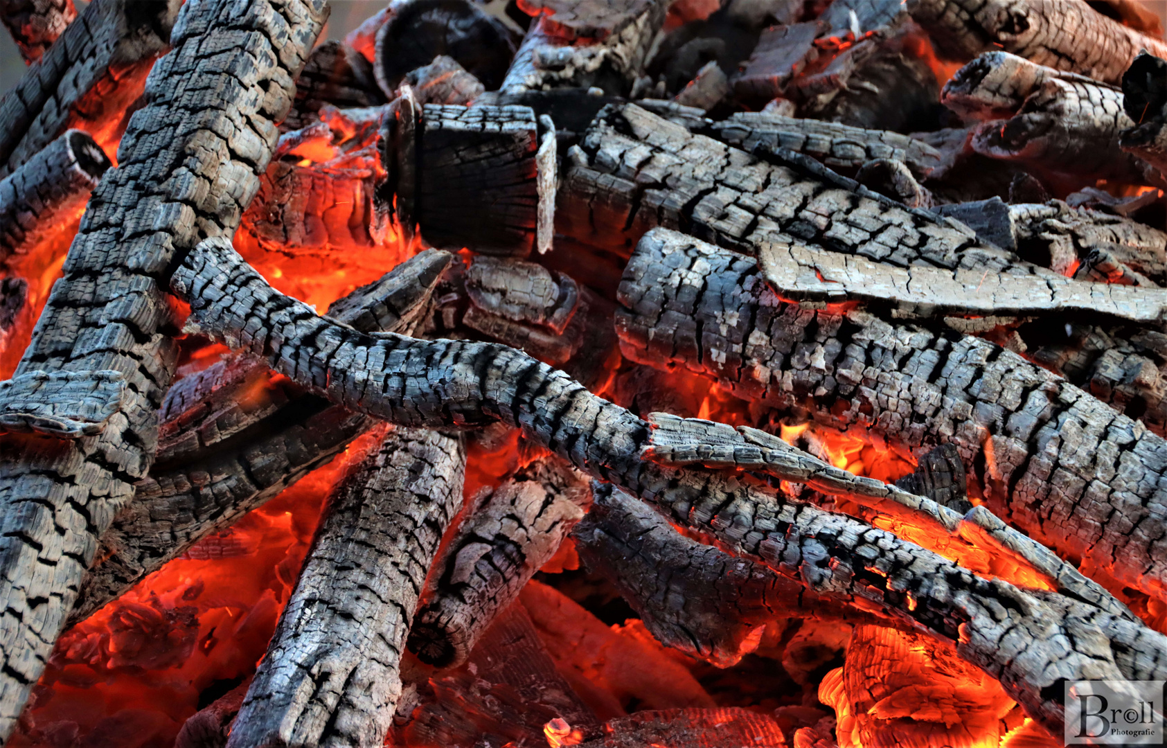 Nahaufnahme vom diesjährigen Osterfeuer 2