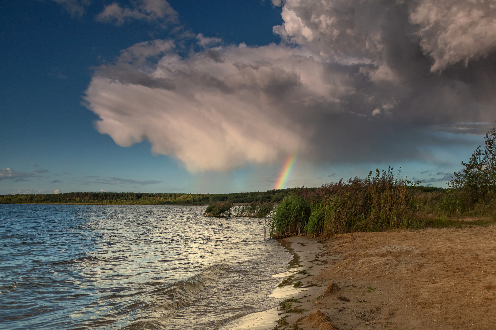 Nahendes Unwetter am Geierswalder See