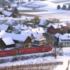 Nahverkehrszug im Winter