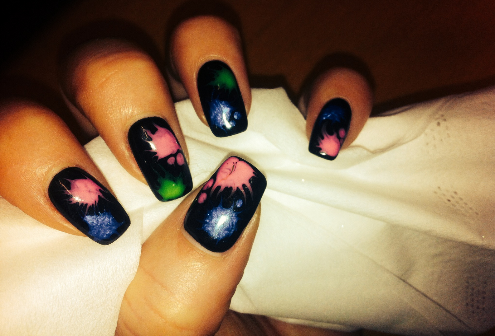 nails