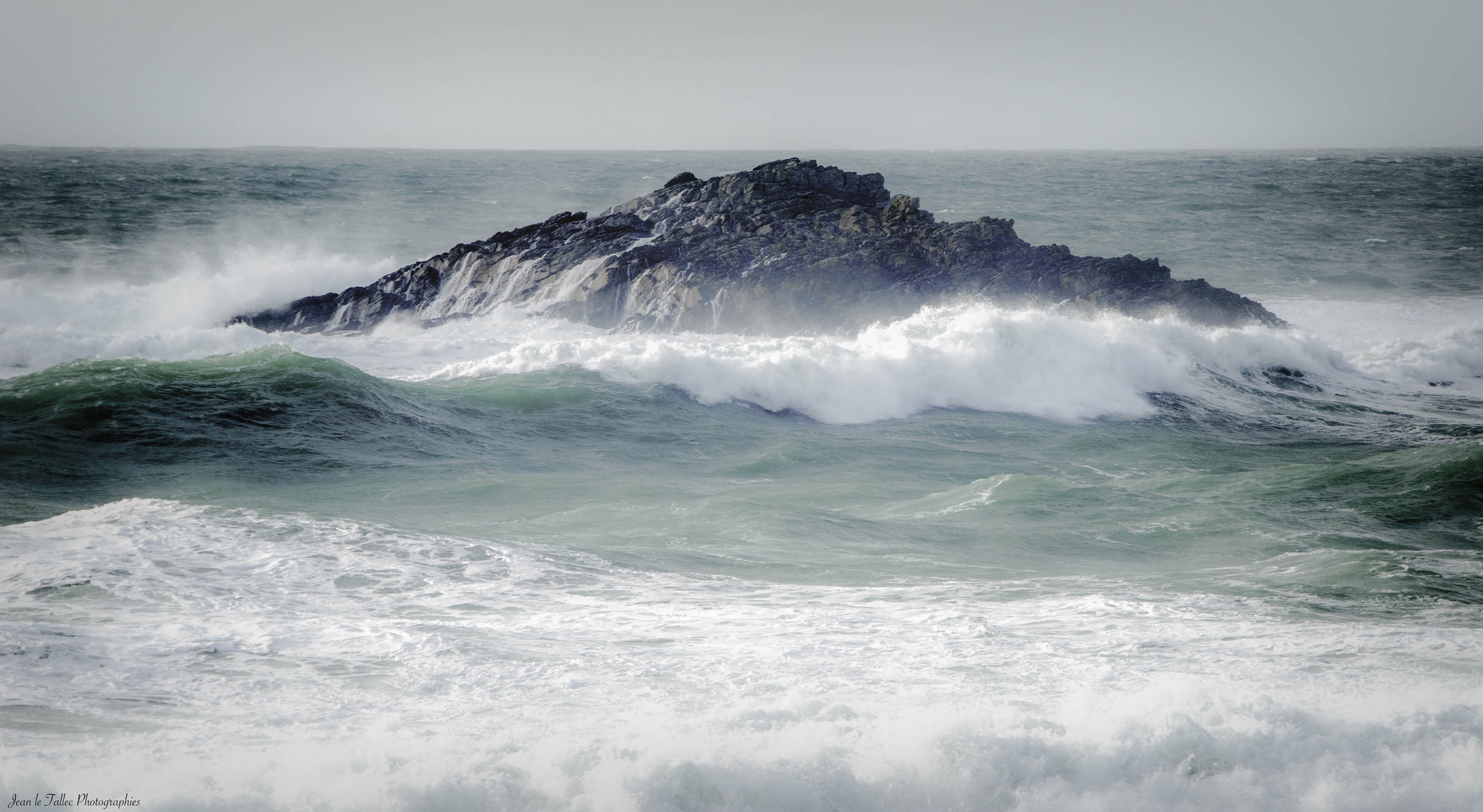 - Naissance d'une Île -