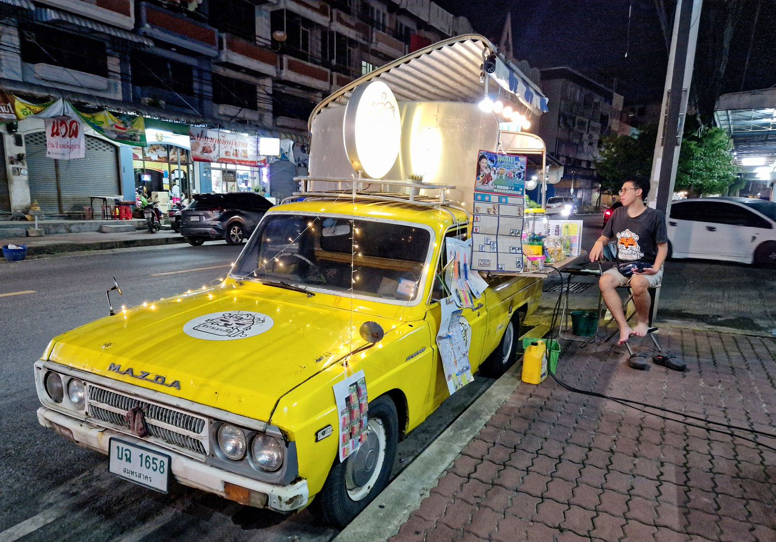 Nakhon Pathom - Mobiler Kiosk