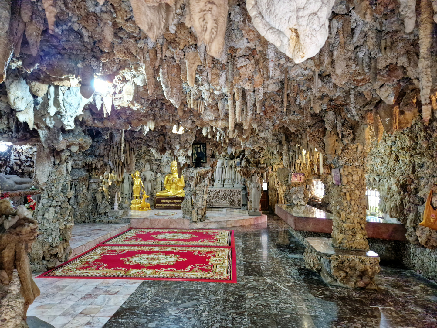 Nakhon Ratchasima - Wat Phayap cave