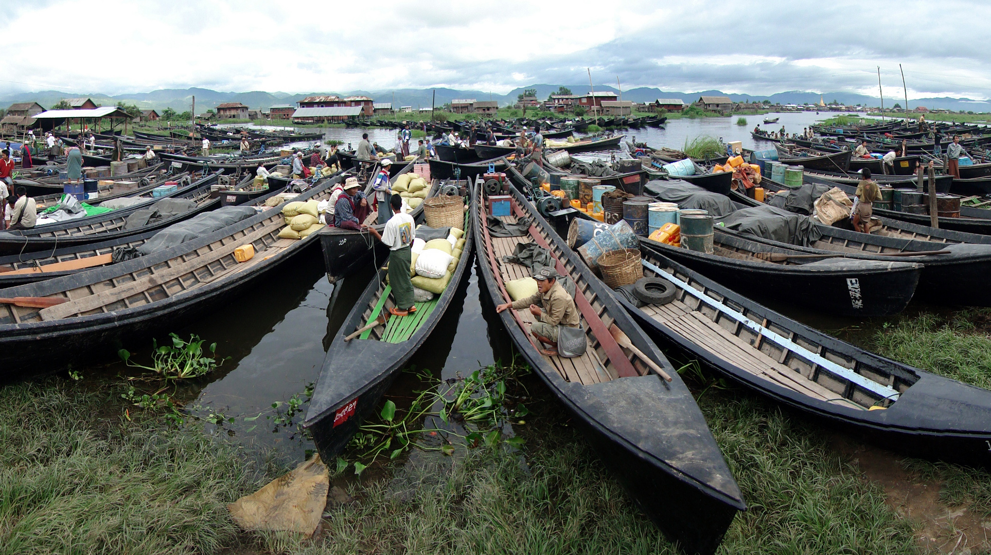 Nam-pan - Markt am Inlesee - August 2011