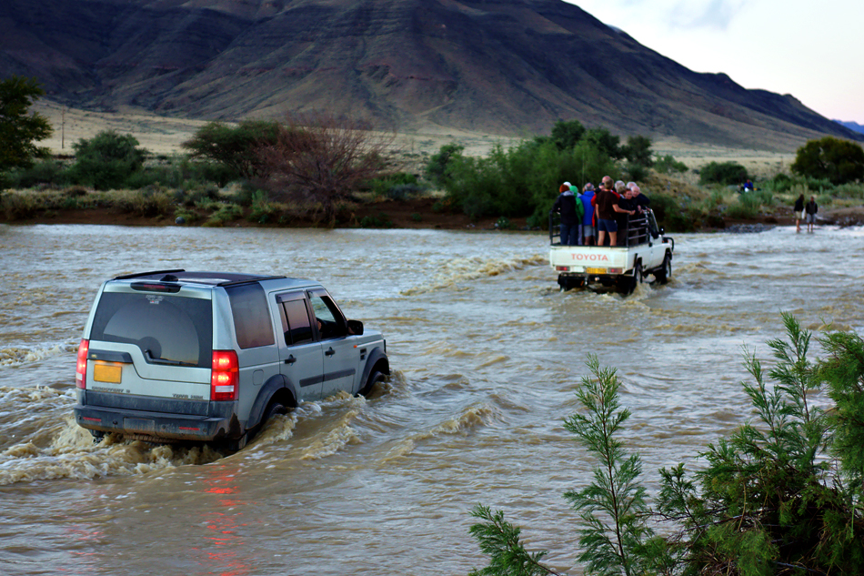 Namibia 2012 – Die C 19 nach den sehr starken Regenfällen….