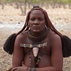 Namibia, ... bei den Himbas im Norden. Portrait einer jungen Frau