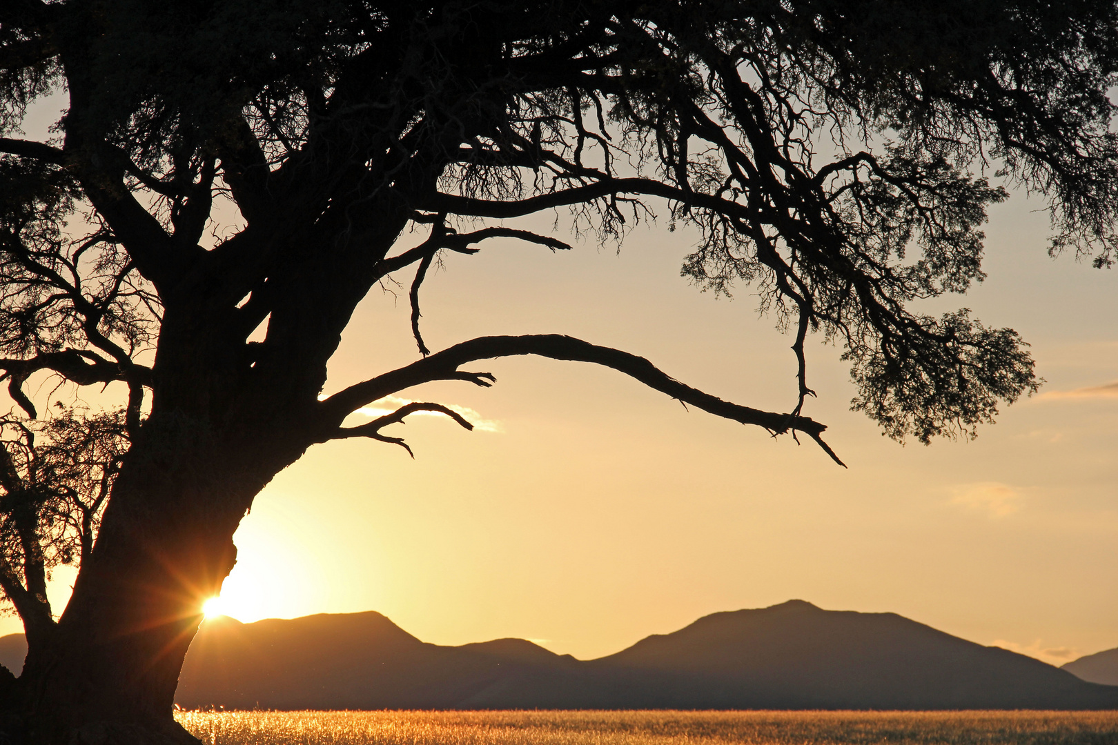 Namibia - die Sonne geht auf