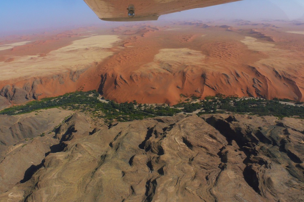 Namibia - Flug über den Namib Naukluft-Park / Übergang Diamant Area - Naukluftberge