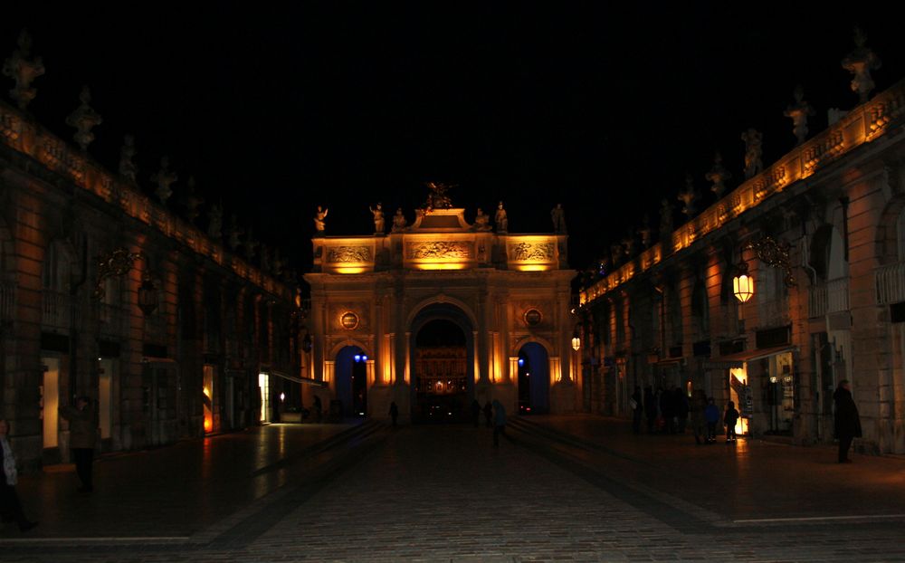 NANCY BY NIGHT