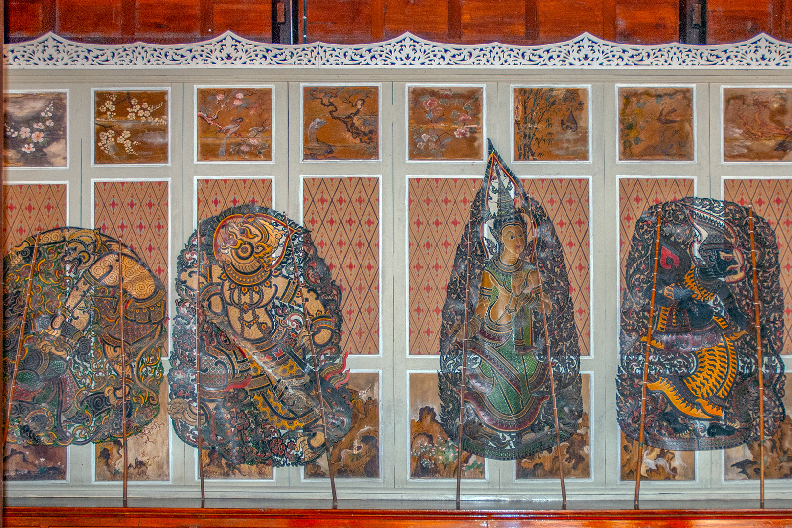 Nang Yai puppets