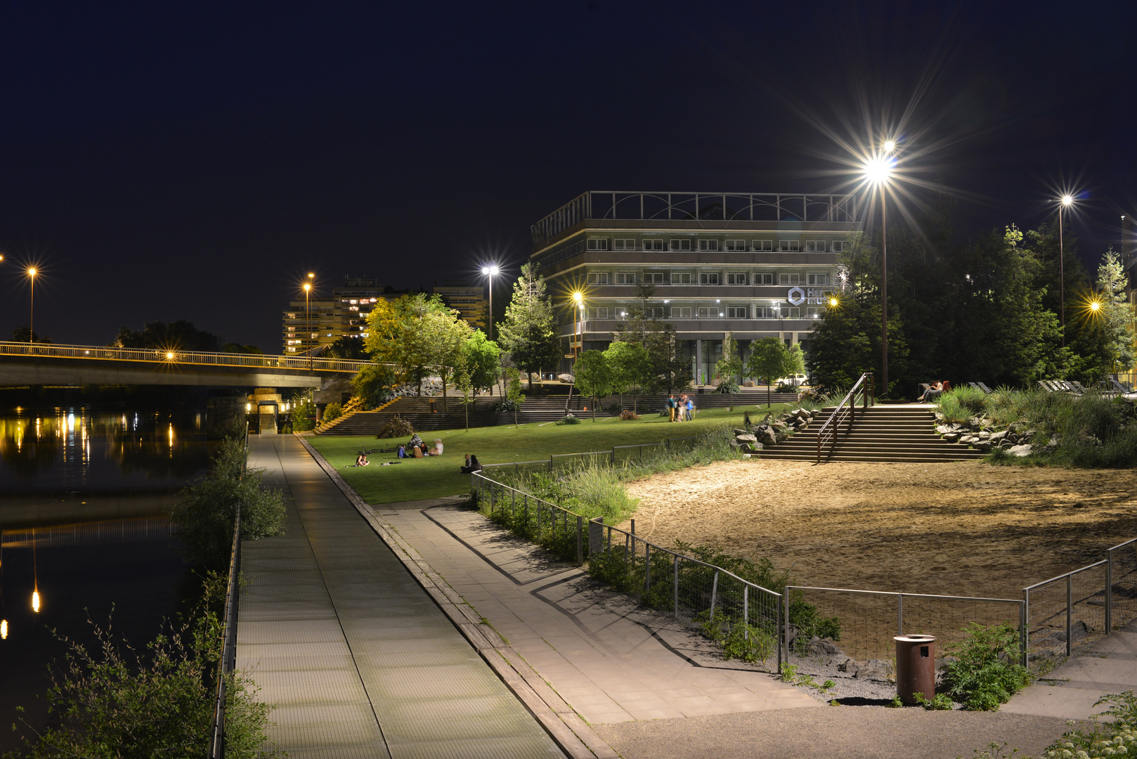 Nantes, la nuit.