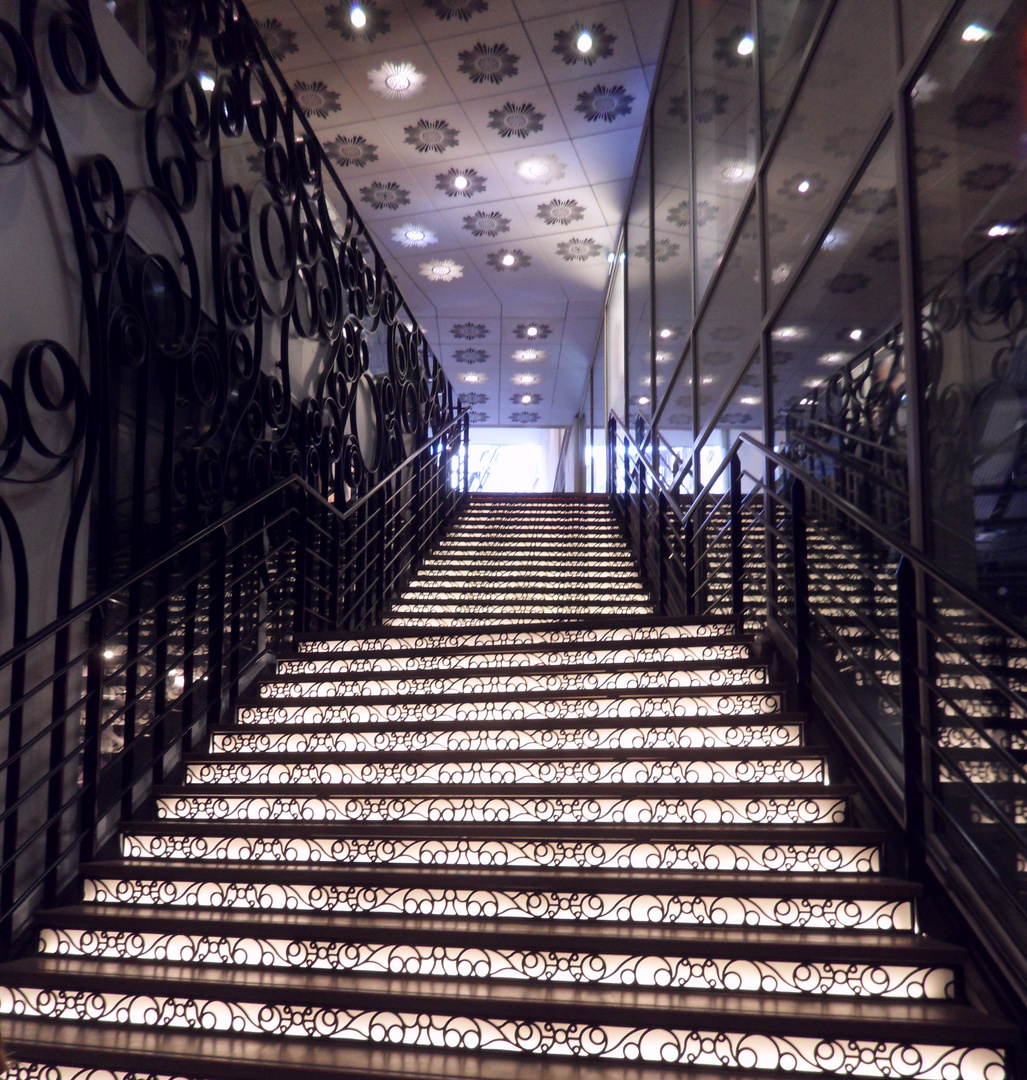 Nantes, l'escalier de dentelle ...