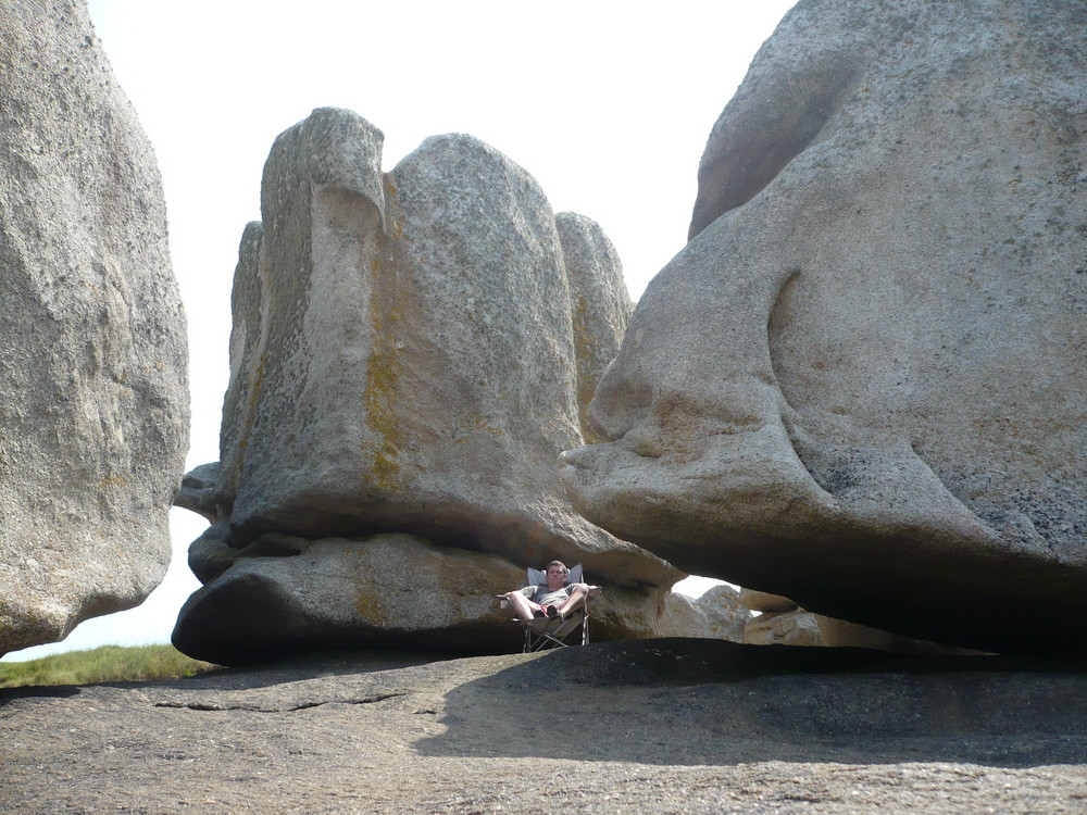 Nap in the rock field