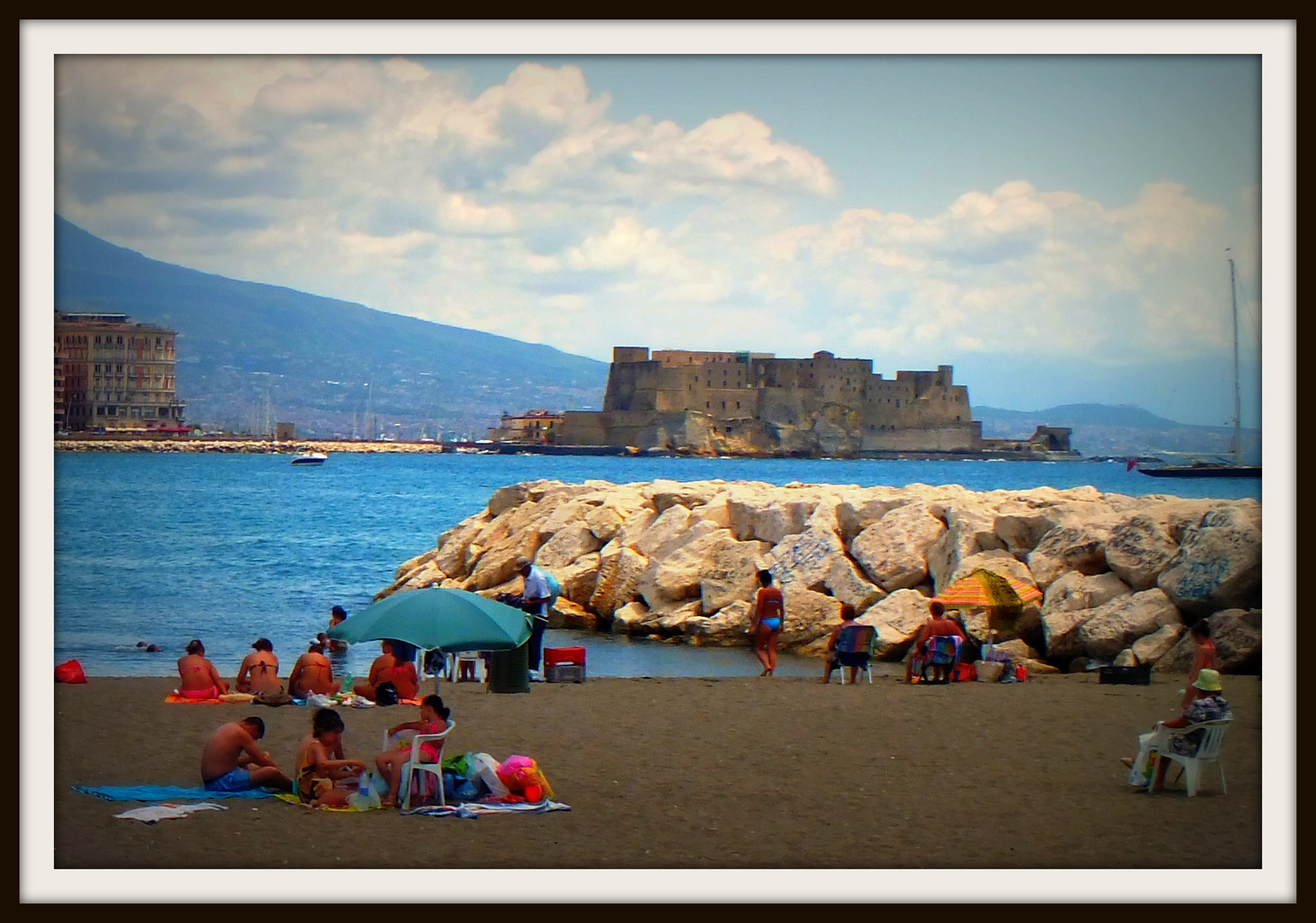 NAPOLI: CITTA' DI MARE.