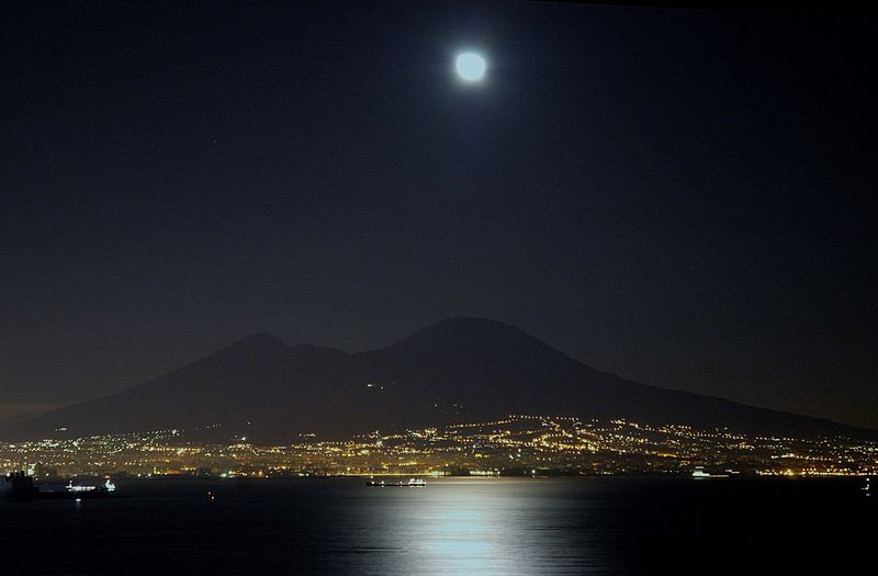 Napoli lunare