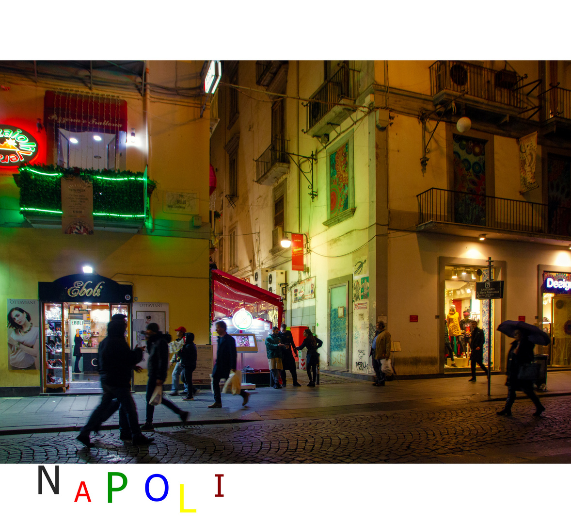 Napoli / Via Toledo
