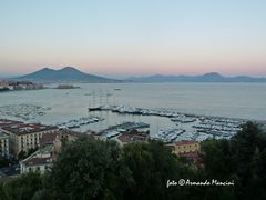 Napoli - Vista su Mergellina e sul golfo
