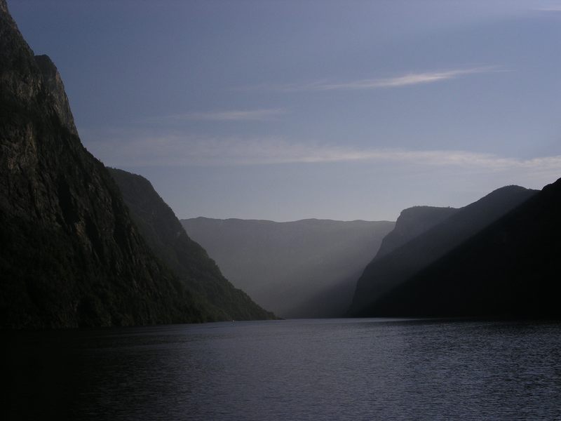 Naroyfjord...um 0800 Uhr