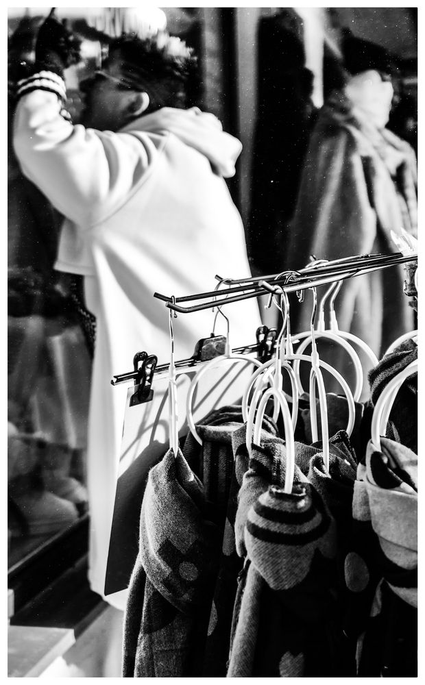 Nase platt gedrückt Foto & Bild | menschen, streetfotografie mit ...