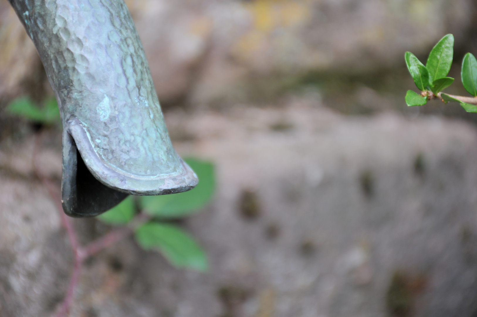 "Nase" von Brunnen im Park