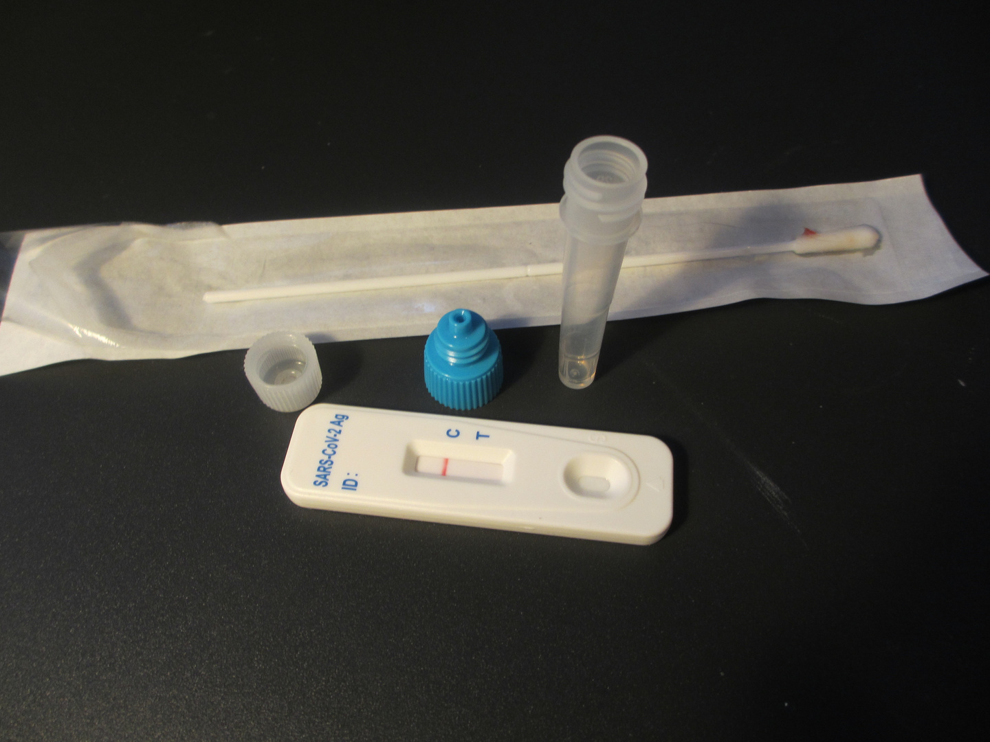 Nasenbohrer-, Wohnzimmer-, SARS-Cov2-Tests